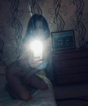 В моих нежных объятиях каждая встреча станет лучшим приключением. Обладая опытом и невероятной фантазией, я смогу реализовать все твои тайные желания. 🌟 Умелые руки, горячие губы и знойное тело ждут тебя для незабываемого отдыха. 😍 Отзывы обо мне говорят сами за себя – моих клиентов я каждый раз удивляю своей страстью и чувственностью. 🥰 Фото, которые ты видишь, абсолютно реальные, без фотошопа. 💯 Я живу в Москве и с нетерпением жду встречи с тобой, чтобы окунуться в мир наслаждений и насладиться временем, проведенным вместе. 🌹 Не упускай возможности испытать настоящий эротический фейерверк – звони мне и мы воплотим все твои самые смелые фантазии в реальность. 😈💦 Василиса
